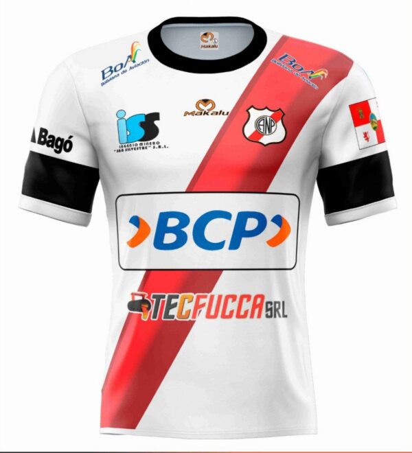 corto y polera